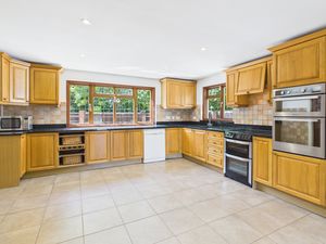 Kitchen 2- click for photo gallery